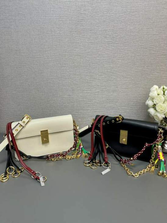 Picture of Prada Handbags _SKUfw181354936fw